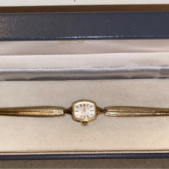 Bulova antique wind up watch - Picture 5 of 7